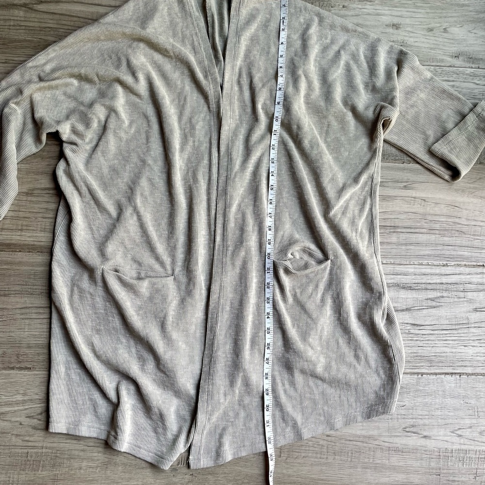 DONNI. Ribbed Sweater Coat Open Front Stretchy Ribbed Pockets Tan/Sand Color O/S - Picture 11 of 15